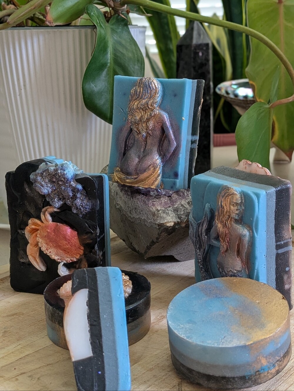 🥳Free Gift W/ Purchase 2.2 Oz Round Luxury Handcrafted Soap, Apple Agave Scent - Picture 6 of 10